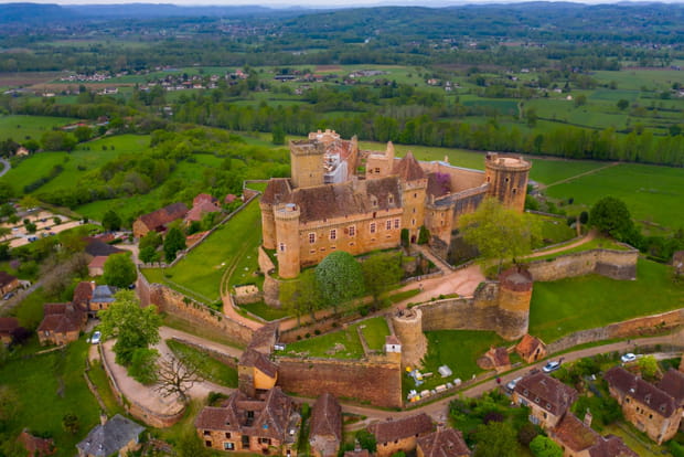 Castelnau-Bretenoux, une colossale forteresse médiévale