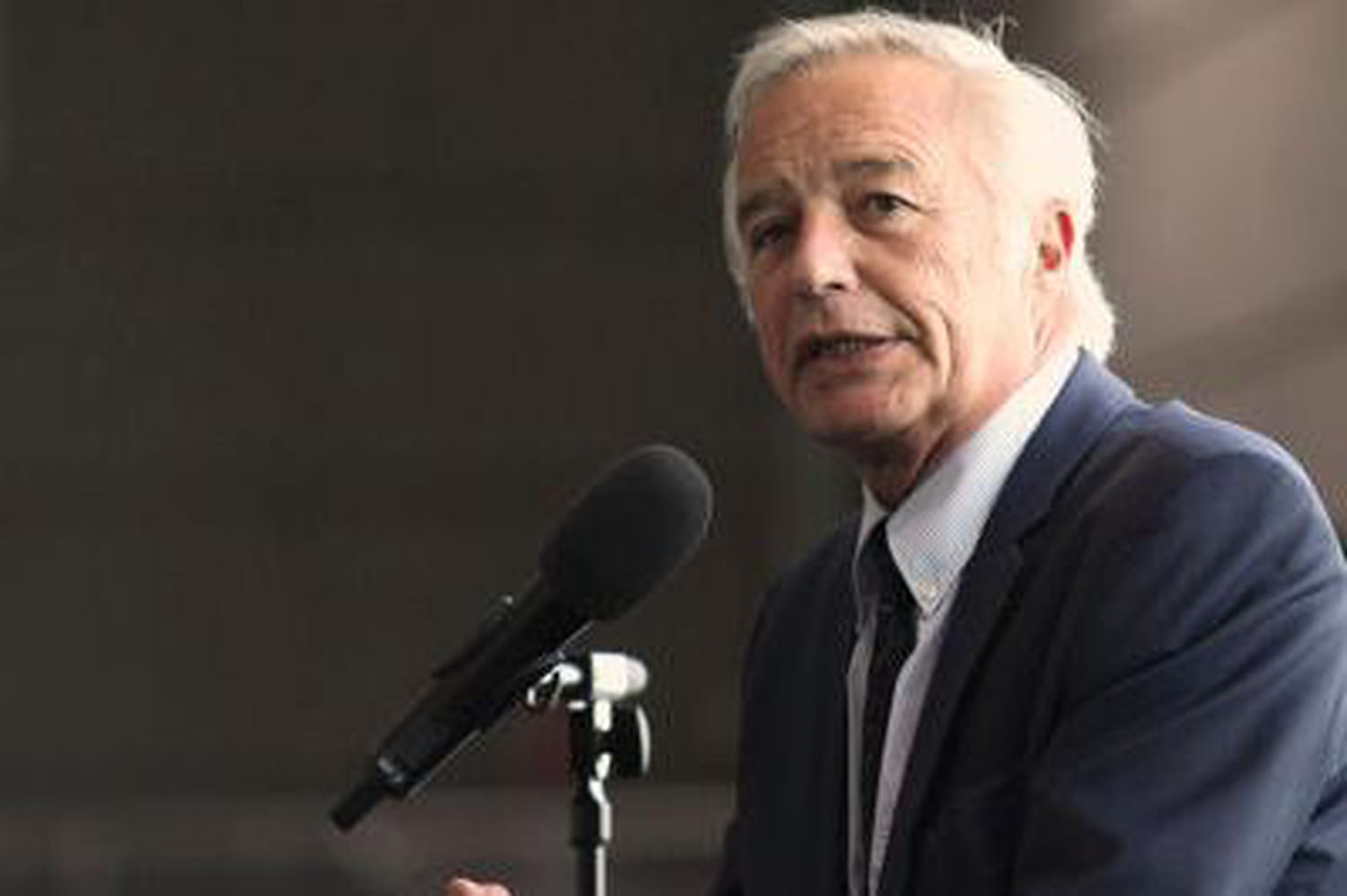 A Dijon, les pronostics pour François Rebsamen (Municipales 2014)
