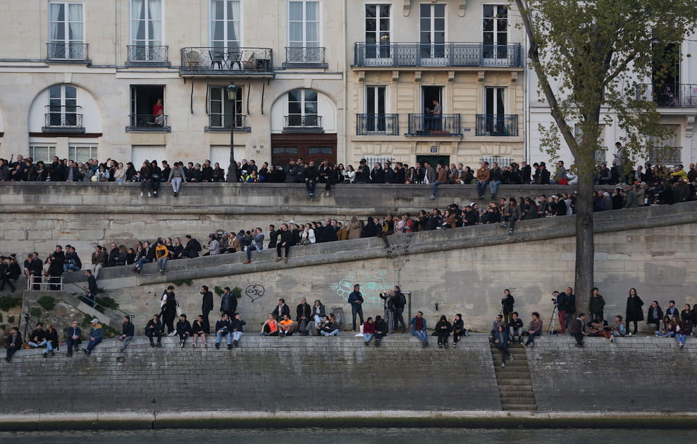 Les images de Notre-Dame de Paris en proie aux flammes