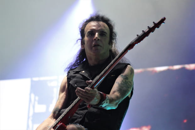 Simon Gallup au taquet