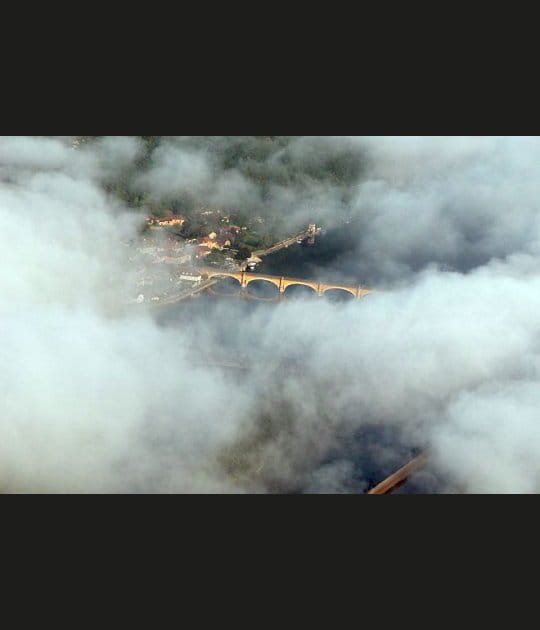 Le pont Mauzac dans la brume