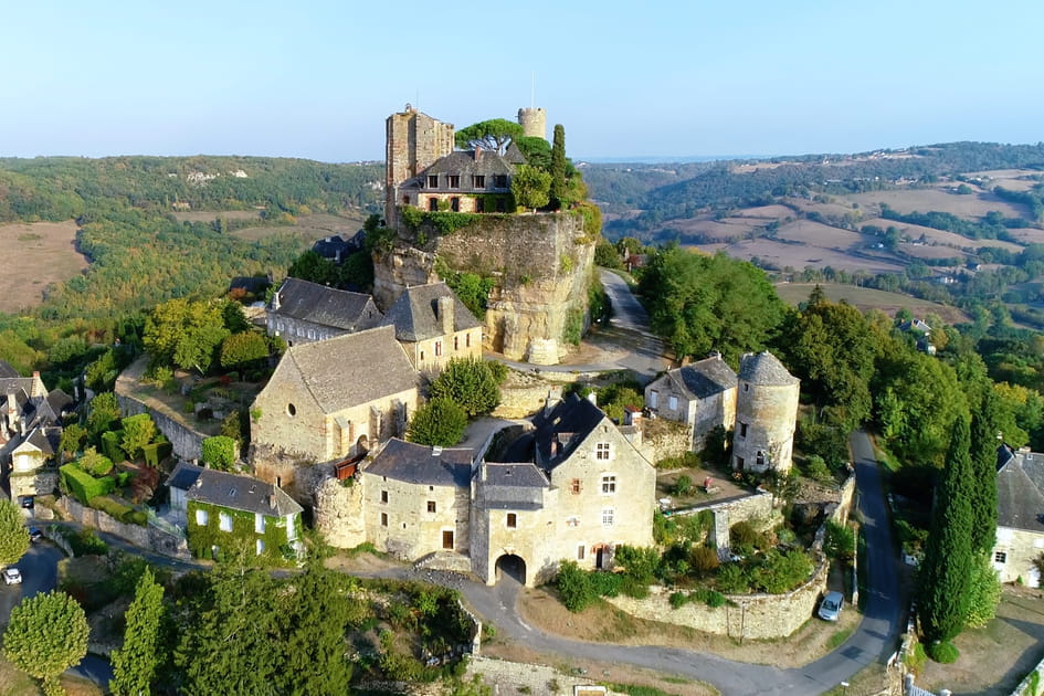 Turenne, plus belle citadelle de Corr&egrave;ze accessible en train