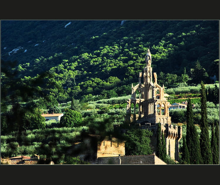 Nyons et sa surprenante chapelle