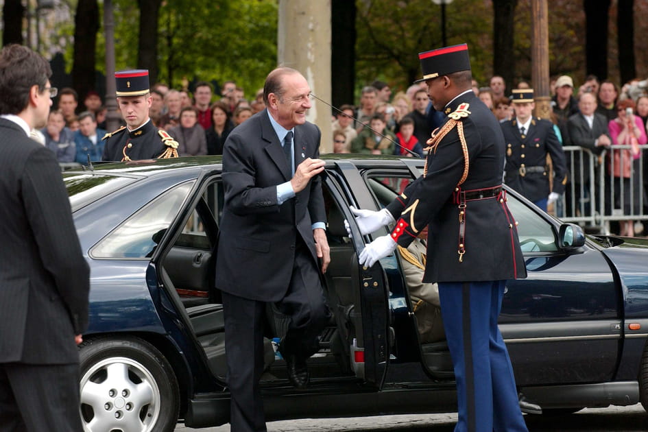 Une Renault Safrane allong&eacute;e pour le pr&eacute;sident