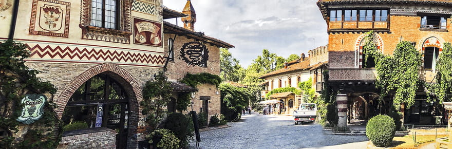 Surnomm&eacute; le &quot;village d'Harry Potter&quot;, cet endroit est un v&eacute;ritable Poudlard &agrave; ciel ouvert