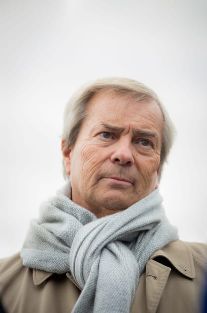 Il n&rsquo;exclut pas de fermer Canal +