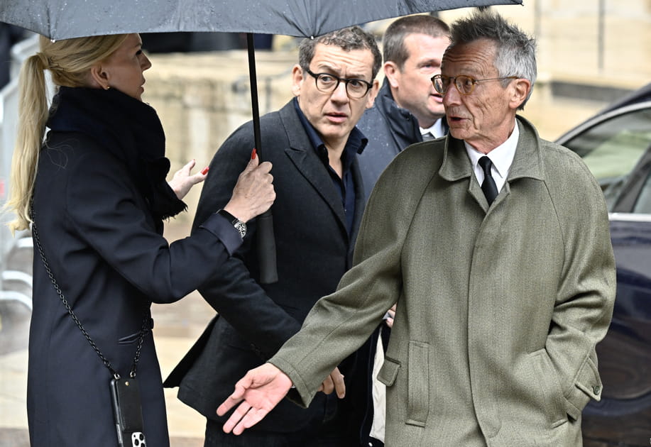 Dany Boon et Patrice Leconte se rendent aux obs&egrave;ques de Michel Blanc