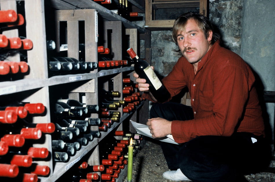 Un passionn&eacute; de vin moustachu