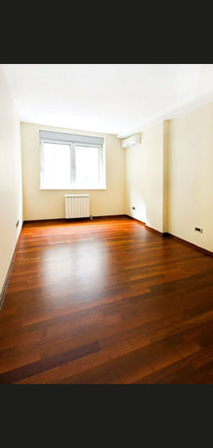 Dissoudre une tache de gras sur du parquet
