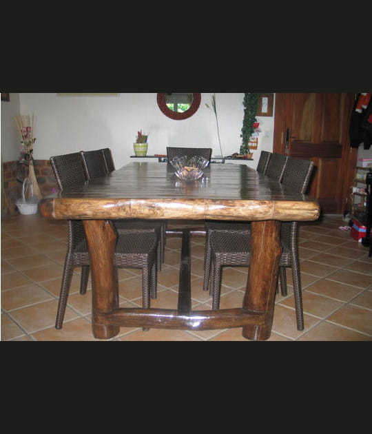 Table de salle &agrave; manger
