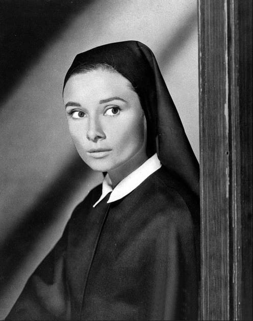 Dans le r&ocirc;le d'une jeune nonne