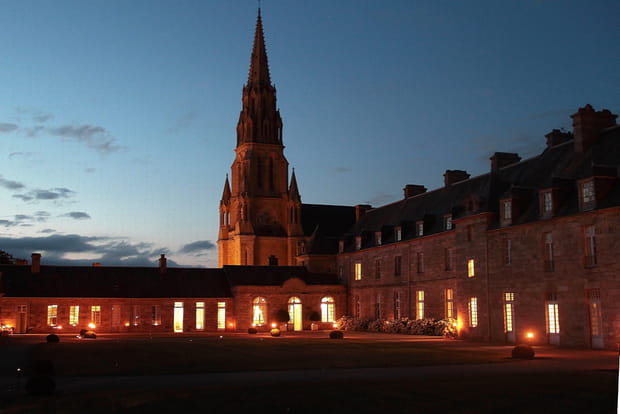 Le château de Quintin à la lueur des chandelles