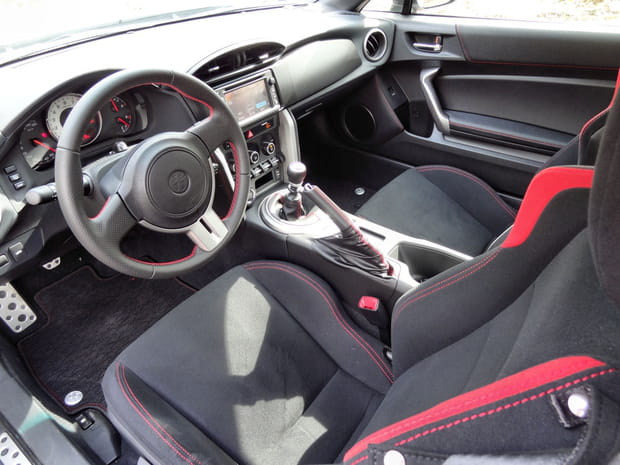 Habitacle racing mais soigné