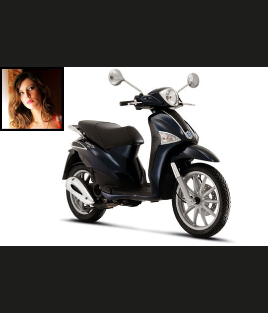 Anna Mouglalis en&nbsp;Piaggio Liberty