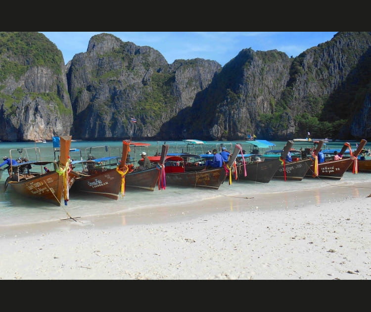 Deux barques en Tha&iuml;lande