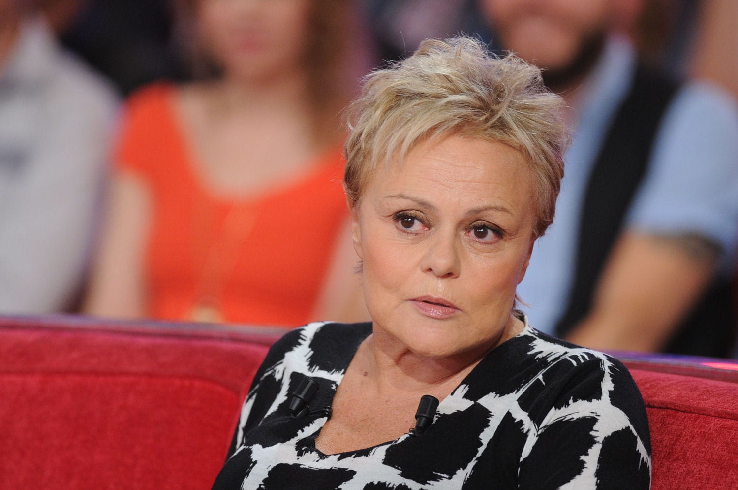 Muriel Robin : victime d'une embolie pulmonaire, obligée d'arrêter la scène