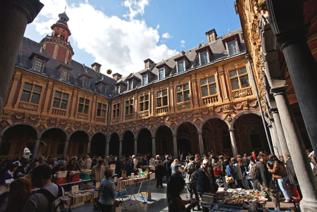 La Vieille Bourse, typique de la Renaissance flamande