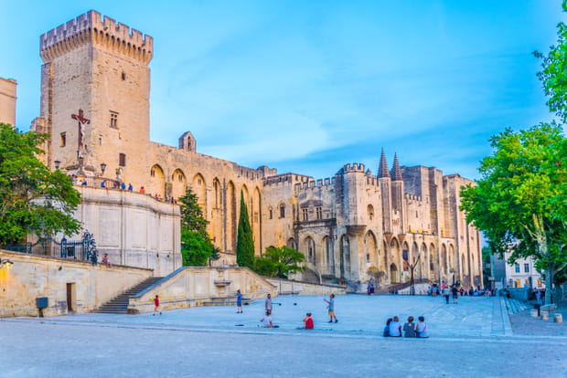 40 destinations en France où prolonger l'été : Avignon