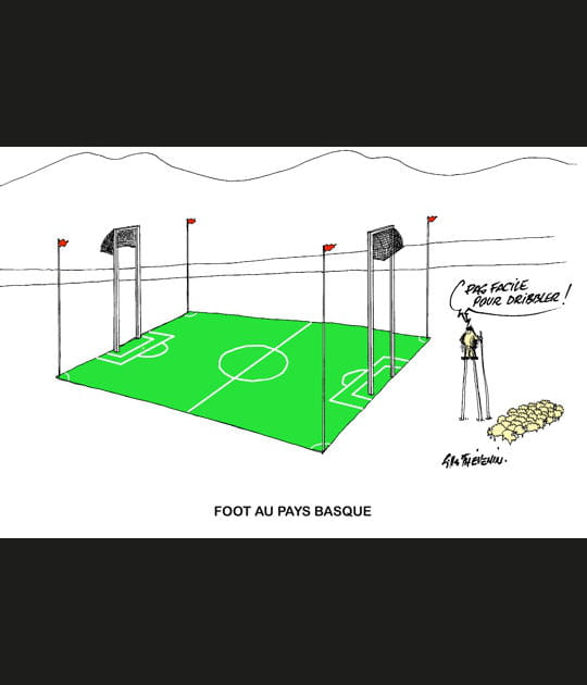 Joueurs de foot perch&eacute;s