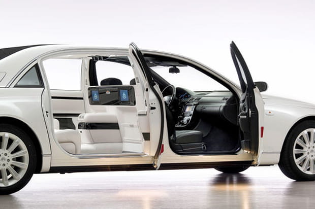 Un V12 sous le capot