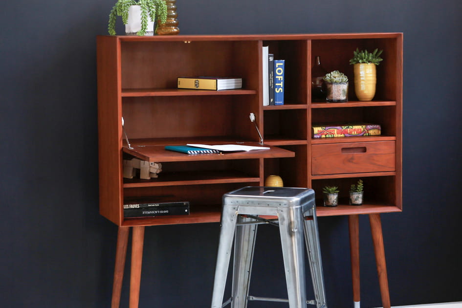 Un bureau secr&eacute;taire
