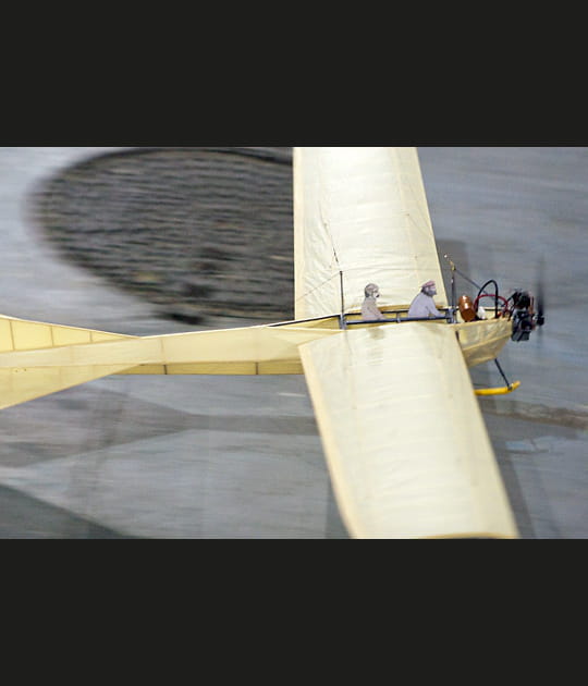 Avion d'&eacute;poque t&eacute;l&eacute;commandable