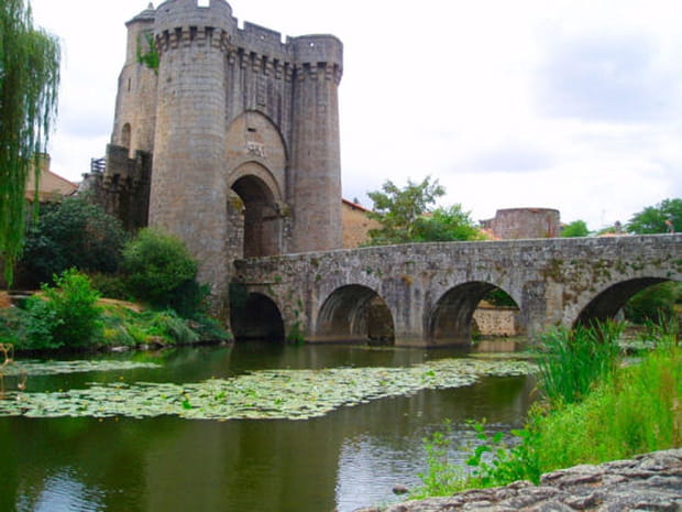 Le château de Parthenay