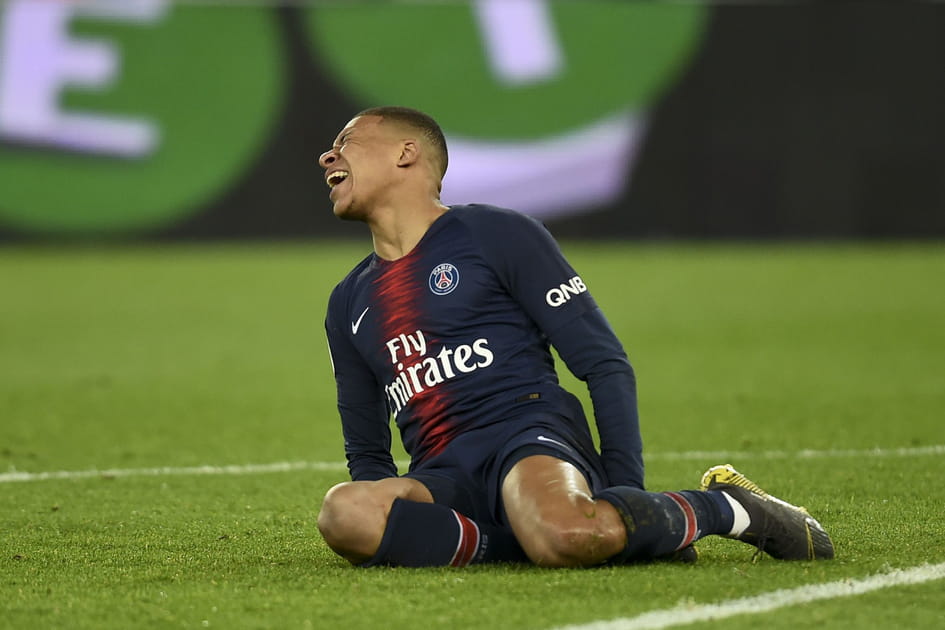94e minute&nbsp;: Mbapp&eacute; se charge de la sentance, Pel&eacute; stoppe le penalty