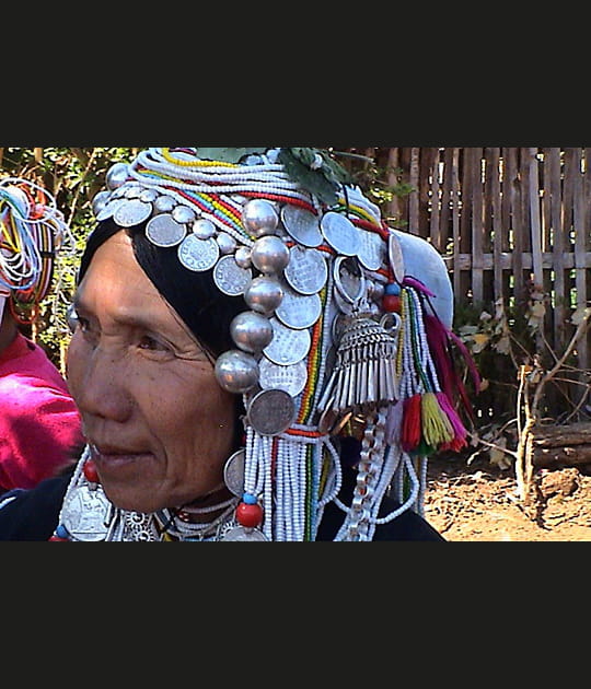 Les coiffes Akha au Laos