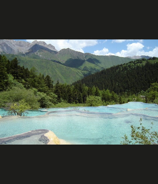 Le paysage atypique de Huanglong
