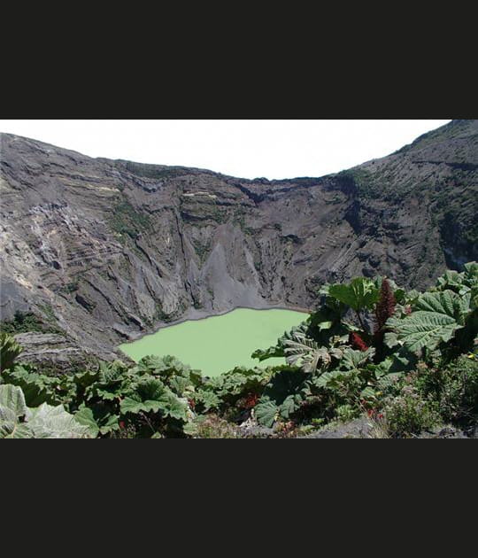 Vue au dessus d'un volcan au Costa-Rica