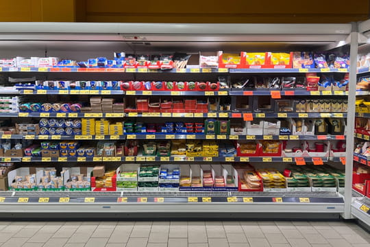 &quot;De la moisissure et des bact&eacute;ries&quot;&nbsp;: voici pourquoi il ne faut jamais acheter ce fromage au supermarch&eacute;