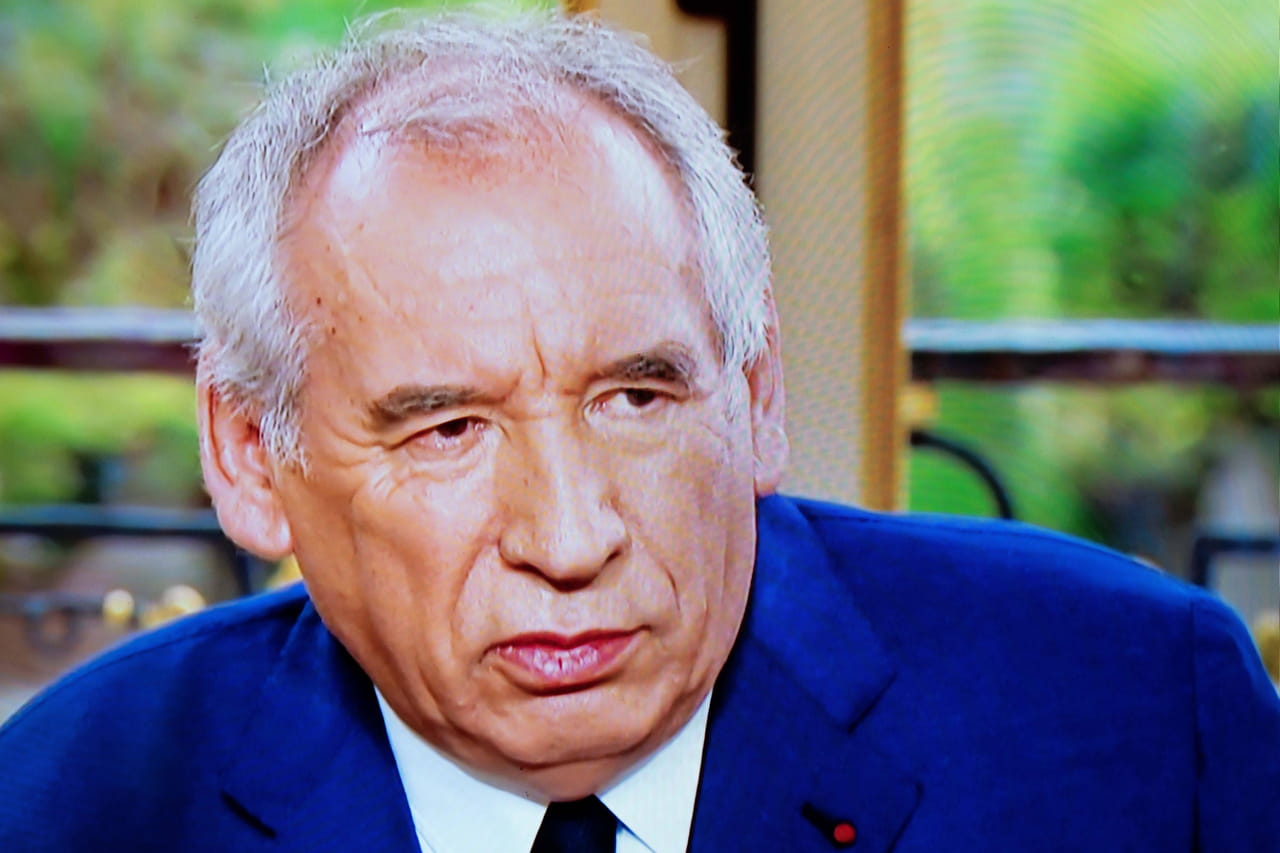 Vote de confiance, en directÂ : le plan du camp prÃ©sidentiel mis Ã  mal par Bayrou