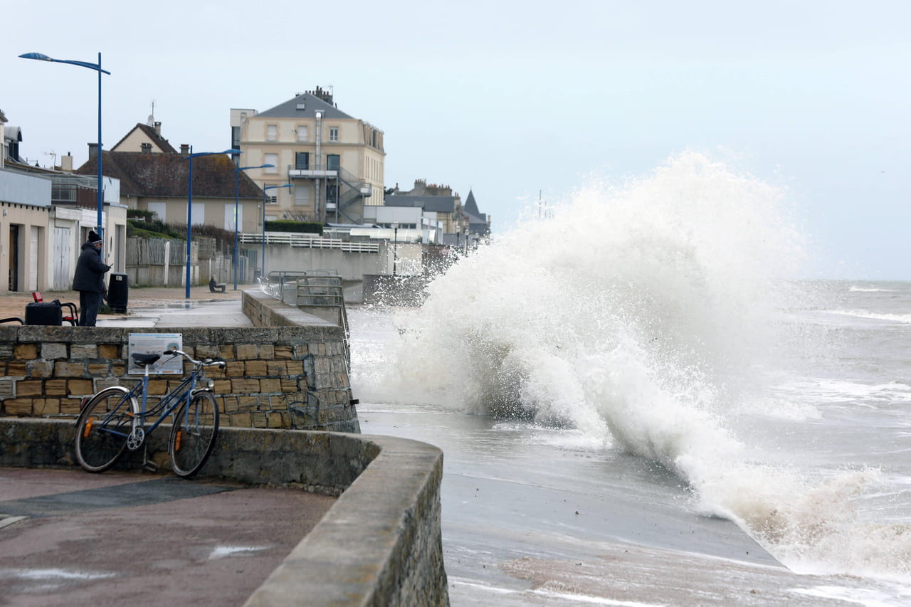 Tempête Benjamin : la trajectoire en direct, 19 départements en vigilance orange