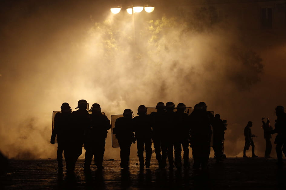 Gilets jaunes&nbsp;: les images choc &agrave; Paris