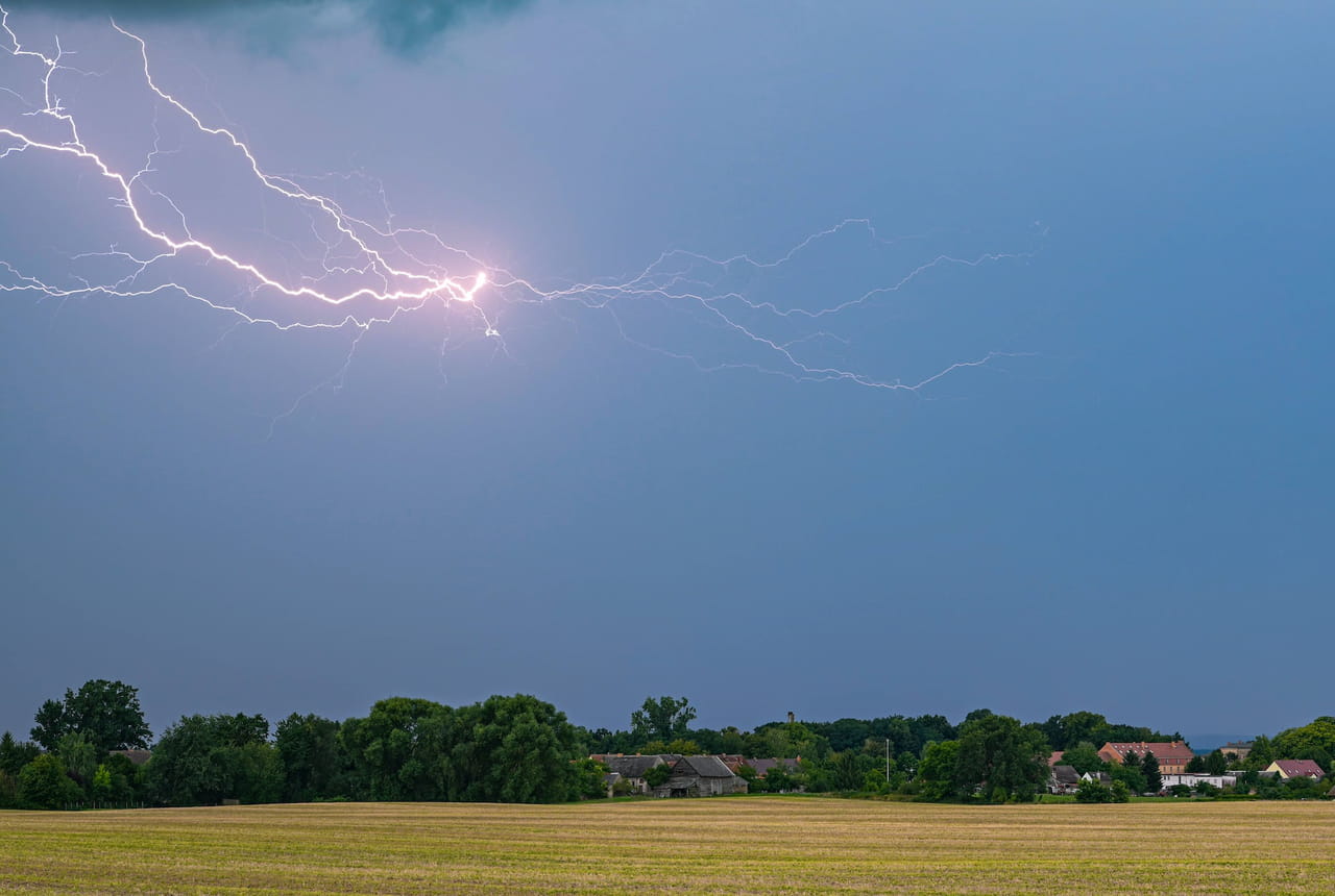 Orages et pluie-inondation : quels départements ont été placés en vigilance orange ce dimanche ?
