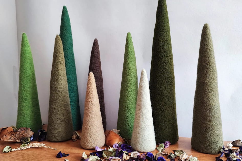 Des jolis sapins eu feutre pour des petites touches festives un peu partout dans la maison