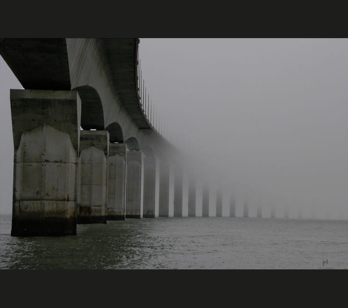 Pont de l'&icirc;le de R&eacute; &agrave; perte de vue