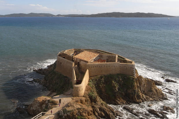 La Tour Fondue et les îles d'Hyères