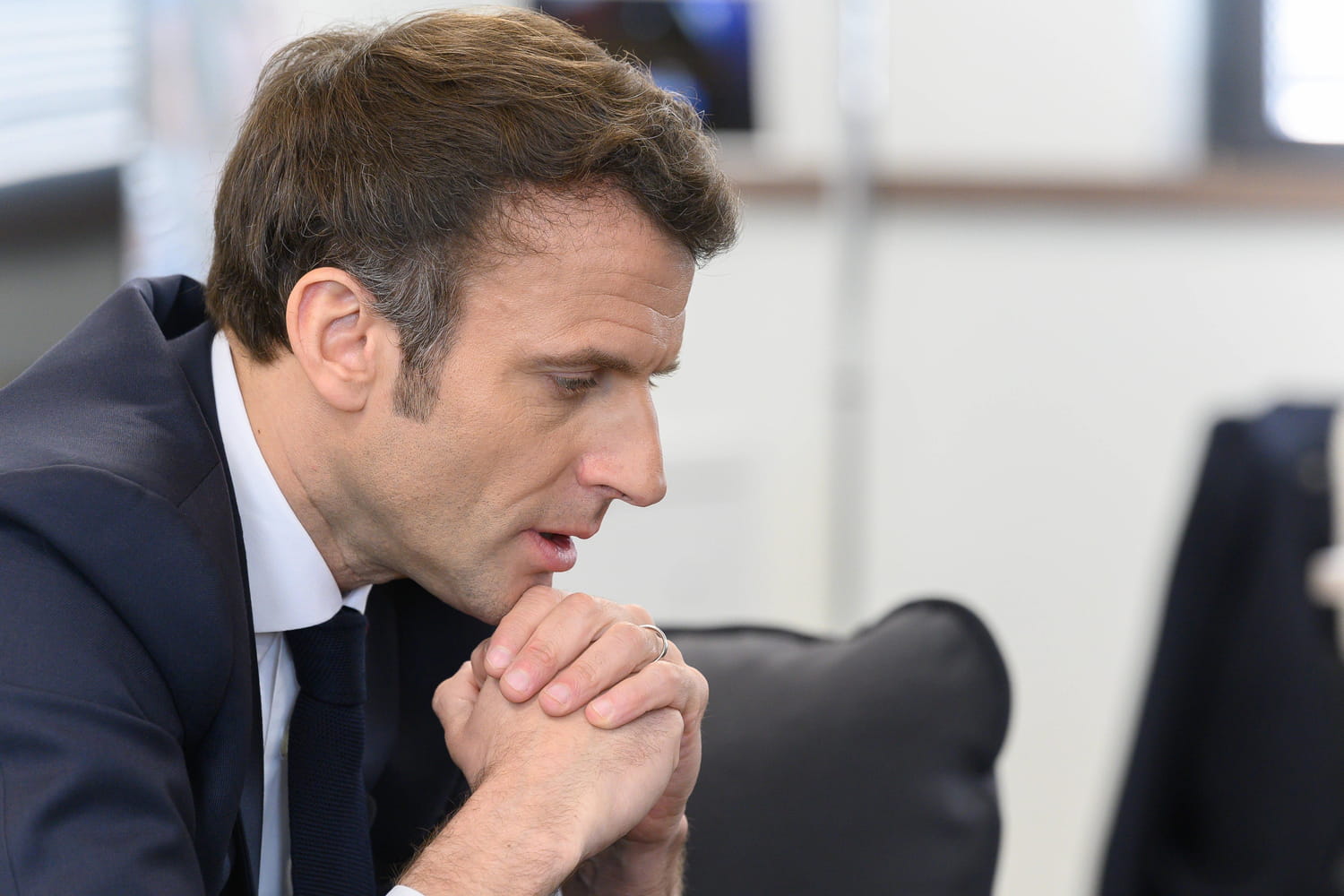 Выступление макрона сегодня с переводом. Макрон саммит ес 2022. Macron 2022. Эммануэль макрон 2023. Эммануэль эммануэль макрон.