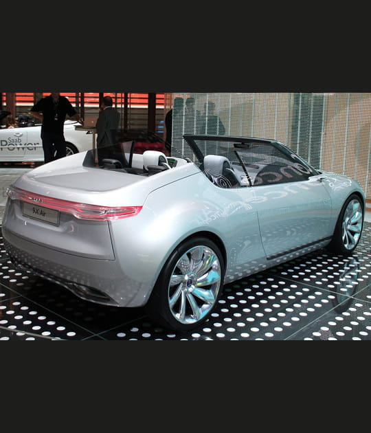 Saab 9-X Air&nbsp;: un cabriolet hybride