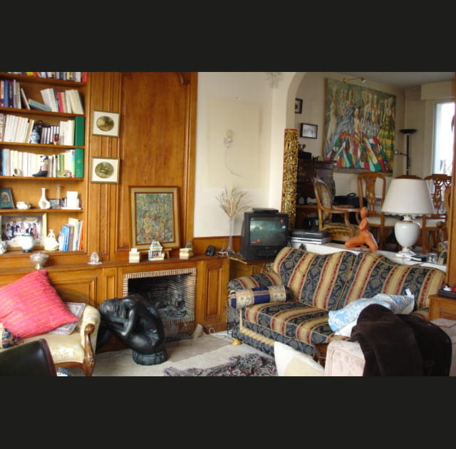 Avant&nbsp;: un salon surcharg&eacute;