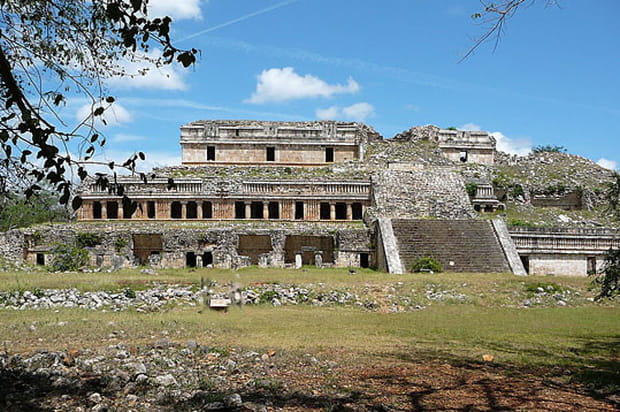 Gran palacio de Sayil