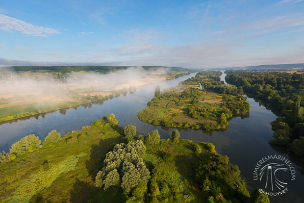 Vol au dessus des boucles de la Seine