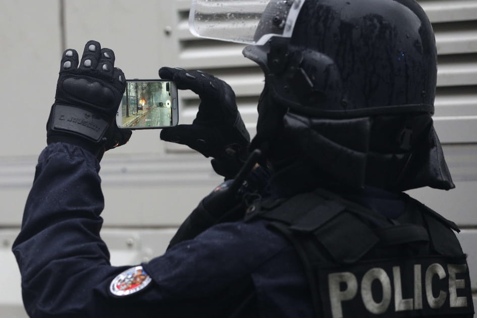 Gilets jaunes&nbsp;: les images choc &agrave; Paris