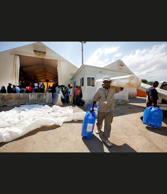Distribution de tentes