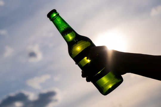 Cette astuce pour rafra&icirc;chir une bi&egrave;re en moins de 5&nbsp;minutes est toute simple et infaillible