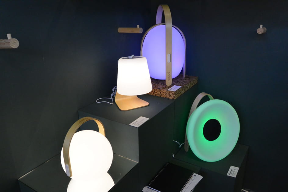 Des lampes et haut-parleurs &agrave; emporter
