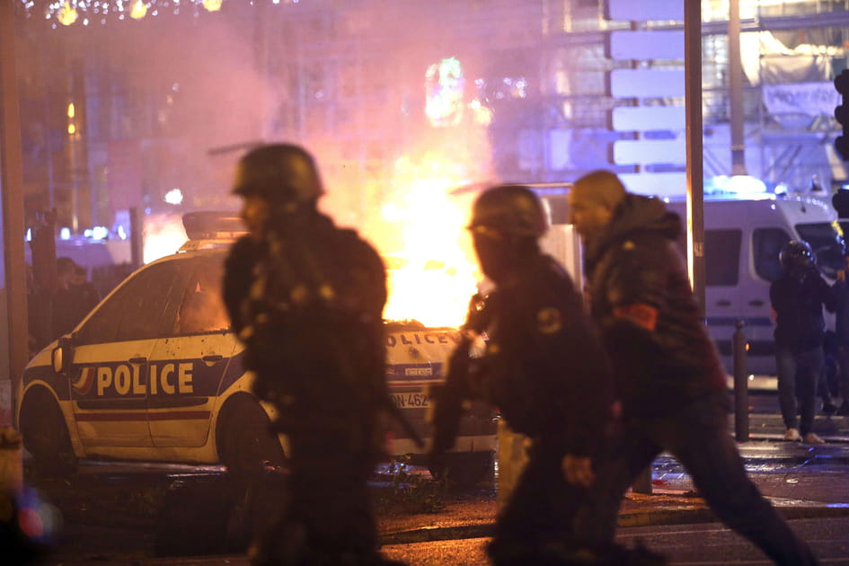 Gilets jaunes&nbsp;: les images choc &agrave; Paris