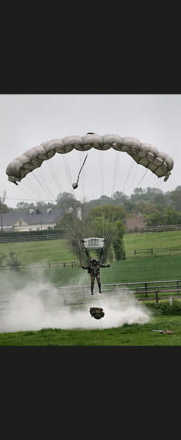Un parachute qui d&eacute;gage de la poussi&egrave;re&nbsp;?